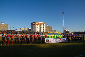 دیدار تیم های‌فوتبال گل‌گهر سیرجان و تراکتور