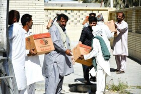 یاری‌رسانی گروه صنعتی گلرنگ به هم‌وطنان آسیب‌دیده از سیل سیستان و بلوچستان
