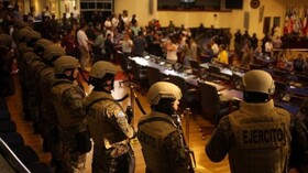 ورود پلیس و ارتش با ادوات سنگین نظامی به پارلمان السالوادور