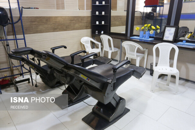 عکس آرشیوی است. اهدای اقلام ورزشی به زندان زنان به مناسبت روز دختر