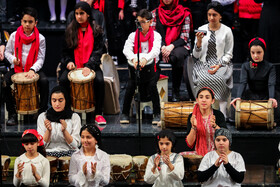 اجرای گروه «کوبه‌ای و آوازی ودا» در پنجمین شب سی و پنجمین جشنواره موسیقی فجر