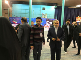 حضور نوبخت در حسینیه ارشاد برای شرکت در انتخابات