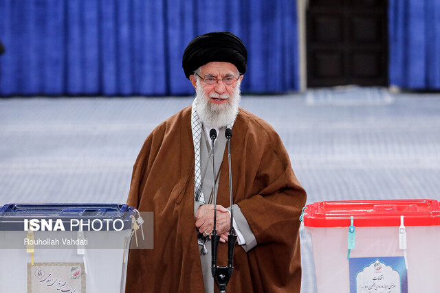 حضرت آیت الله خامنهای: هر کس به منافع ملی علاقهمند است در انتخابات شرکت کند حضرت آیت الله خامنهای: هر کس به منافع ملی علاقهمند است در انتخابات شرکت کند