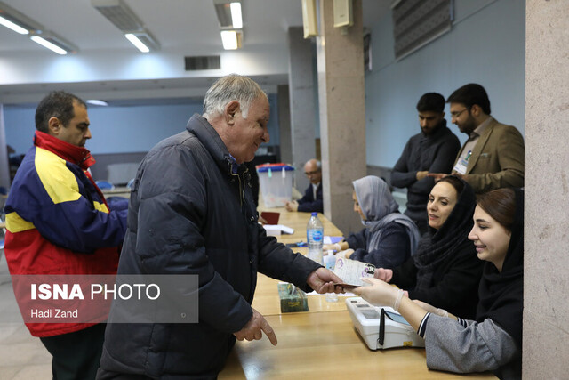 برگزاری انتخابات در اصفهان تا ساعت ۲۲ تمدید شد