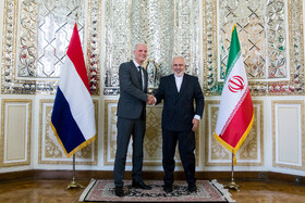 دیدار «استف بلوک» وزیر امور خارجه دولت پادشاهی هلند با محمد جواد ظریف، وزیر امور خارجه کشورمان