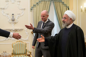 دیدار «استف بلوک» وزیر امور خارجه دولت پادشاهی هلند با حسن روحانی، رییس جمهوری