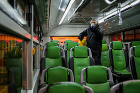 ضدعفونی و شست‌وشوی واگن‌های مترو و اتوبوس‌های بی‌آر تی در تهران