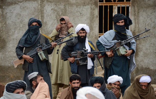 دستور طالبان برای توقف حملات/استقبال آمریکا از "روز بزرگ افغانستان"