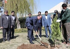 حفاظت از محیط زیست باید جزو اولویت‌های اصلی کشور باشد