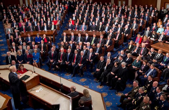 کنگره آمریکا به دلیل کرونا یک سنّت دیرینه را تغییر می‌دهد