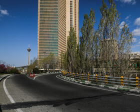 بزرگراه کردستان - به منظور جلوگیری از انتشار ویروس کرونا و محدودیت های جدید مصوب ستاد ملی مقابله با کرونا ترددهای غیر ضروری شهروندان باعث پایین آمدن چشمگیر رفت و آمد شده است.