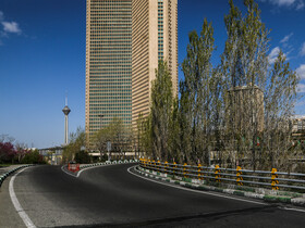 بزرگراه کردستان - به منظور جلوگیری از انتشار ویروس کرونا و محدودیتهای جدید مصوب ستاد ملی مقابله با کرونا ترددهای غیر ضروری شهروندان باعث پایین آمدن چشمگیر رفت و آمد شده است.