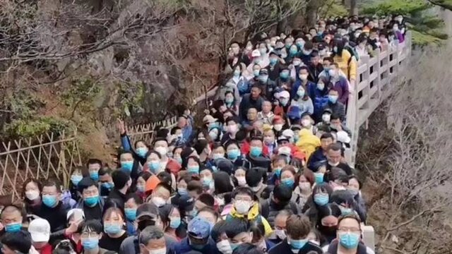 هجوم ۲۰ هزار گردشگر به پارک ملی چین بدون رعایت فاصله‌گذاری اجتماعی