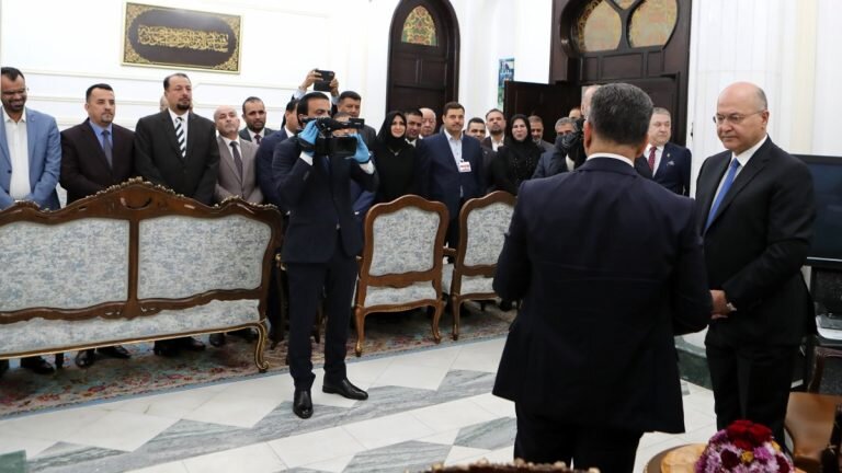برهم صالح نام کاندیدای جدید نخست‌وزیری عراق را دریافت کرد
