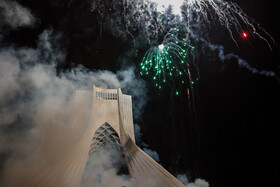 نورافشانی و ویدئومپینگ به مناسبت نیمه شعبان در میدان آزادی