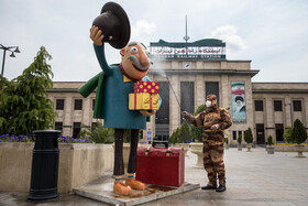 ضدعفونی میدان راه آهن توسط نیروی زمینی ارتش 