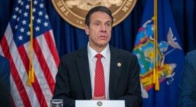 فرماندار نیویورک: کرونا روند نزولی را در ایالت آغاز کرده است