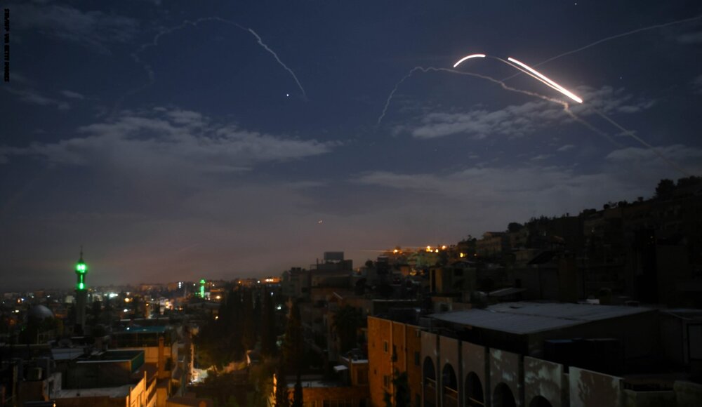 پدافند هوایی سوریه موشک‌های اسرائیلی را رهگیری و تعدادی را منهدم کرد