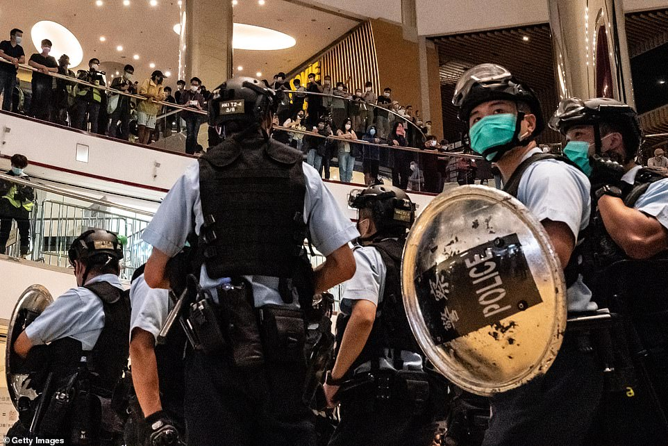 بازگشت معترضان ضددولتی به خیابان‌های هنگ‌کنگ