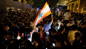 تظاهرات شبانه در لبنان علیه اوضاع اقتصادی/ درگیری معترضان و نیروهای امنیتی