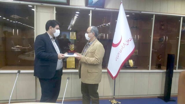 جدایی پیروی از هلال احمر