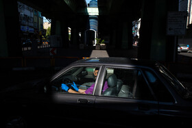 ترس از ویروس کرونا در سطح عمومی جامعه، در چهره‌ و رفتارآدم‌ها، پوشش و کسب و کار آن‌ها به راحتی قابل تشخیص است. 