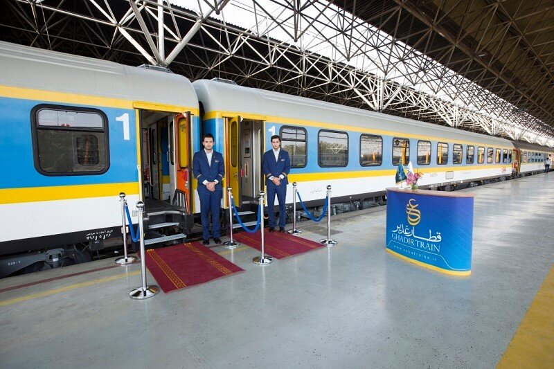 مزایای سفر به مشهد با انواع قطارها