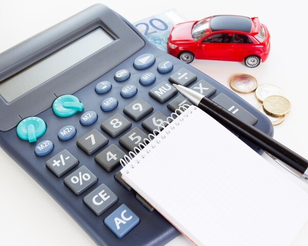 یک کارشناس: قیمت خودرو باید طبق مکانیزم عرضه و تقاضا تعیین شود