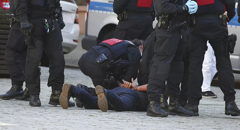 دستگیری ۳۰۰ معترض ضدقرنطینه در برلین