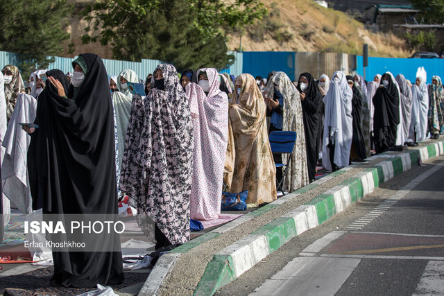 ‌ نماز جماعت در محیط باز مساجد قزوین اقامه می‌شود