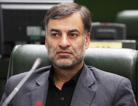 احمدی بیغش: قرارداد ۲۵ ساله با چین در اختیار نمایندگان قرار بگیرد