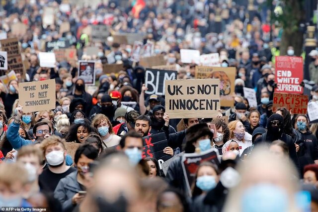 اعمال مقررات منع آمد و شد در آستانه راهپیمایی بزرگ ضدنژادپرستی در لندن