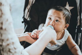 به نوزادان خود، بدون نگرانی از کرونا شیر بدهید