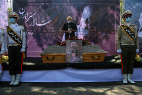 مراسم خاکسپاری محمد علی کشاورز