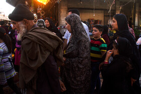 بازار و خیابانهای شلوغ کرمان و بیتفاوتی مردم به ویروس کرونا