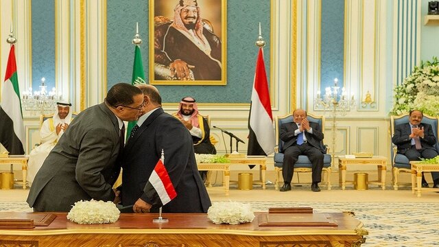 موافقت "شورای انتقالی جنوب" و دولت مستعفی یمن با آتش‌بس و آغاز مذاکرات