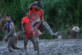 تصاویر فوتشال شیرازی 24 فوتشال در شالیزارهای روستای درب قلعه بخش ایج شهرستان استهبان استان فارس