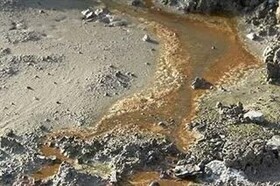 انعقاد قرارداد پژوهشی برای پاکسازی خاک‌های آلوده مناطق نفت خیز ایران