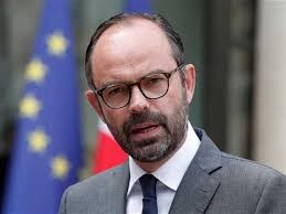 کرونا نخست‌وزیر مستعفی فرانسه را به دادگاه کشاند