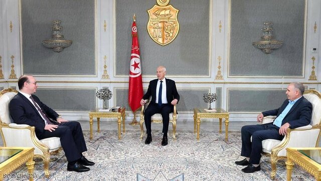 رئیس‌جمهوری تونس الغنوشی را به چالش کشید: خبری از تغییر دولت نیست