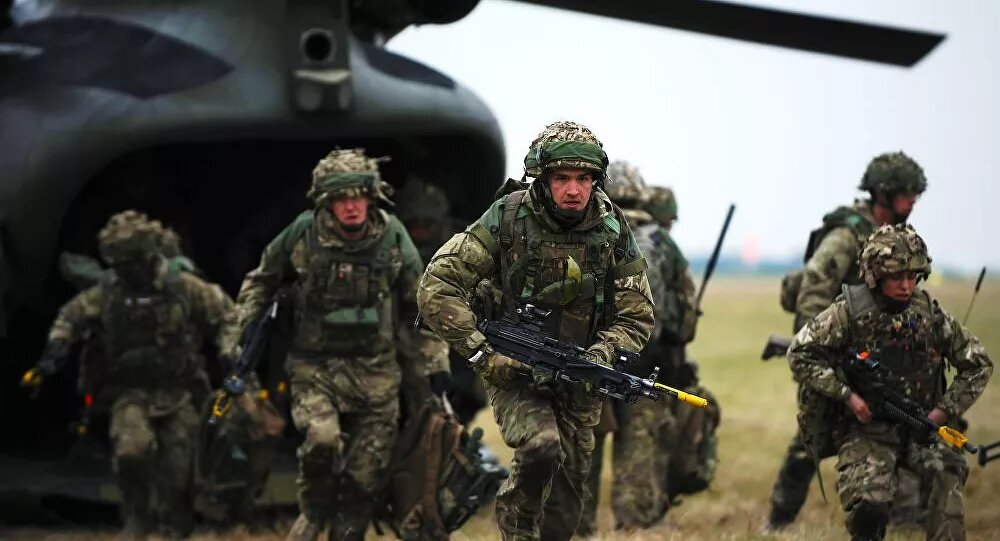 خروج نیروهای انگلیسی از پایگاه التاجی عراق
