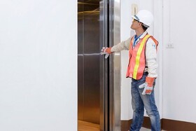 ۱۰ مشکل رایج در عیب‌یابی آسانسور و بالابر