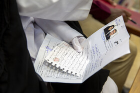 مراسم عقد ازدواج زوج قمی در کتابفروشی