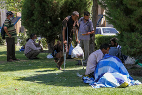 این میدان چون از میادین اصلی شهر است حضور معتادان متجاهر در آن جلوه خوبی برای گردشگری و مسافرانی که از شهر بازدید می‌کنند ندارد و تصویری ناخوشایند از بافت سنتی کرمان را نمایانگر می‌کند.