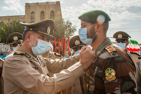 امیر کیومرث حیدری فرمانده نیروی زمینی ارتش  در مراسم رونمایی از نشان «فداکاری» دانشگاه افسری امام علی(ع)