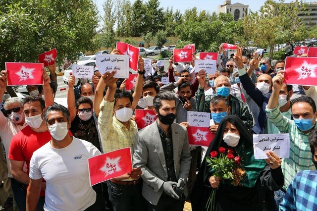 تقدیر جمعی از سهامداران شرکت پدیده از دستگاه قضایی