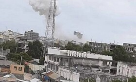 ۱۵ کشته و زخمی در پی انفجار و تیراندازی در هتلی در پایتخت سومالی