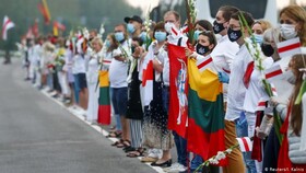 کشورهای بالتیک در حمایت از معترضان بلاروسی زنجیر انسانی تشکیل دادند