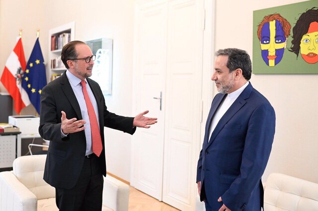 دیدار عراقچی با وزیر امور خارجه اتریش