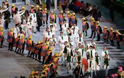 سورمه ای و فیروزه ای رنگ لباس رسمی مردان و زنان المپیکی /بدرقه کاروان زیر برج پرچم
